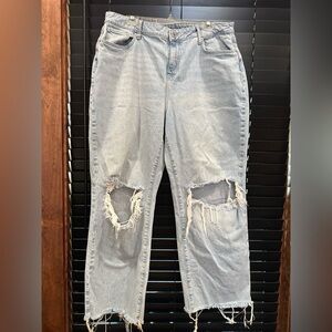 EUC Forever 21 Blue Boyfriend Jeans Distressed Relaxed  baggy Fit